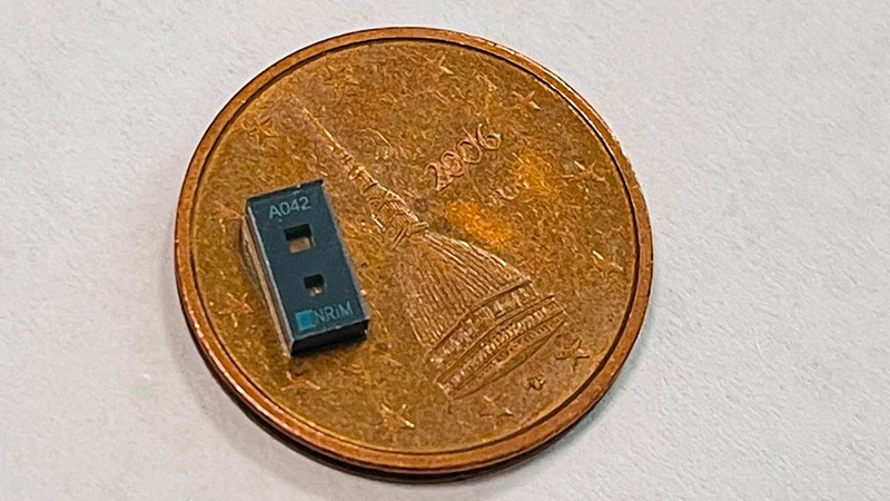 Micro-cell containing Rb vapor for quantum sensing. |  ph. INRiM 