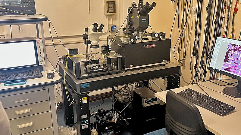 Detail of the two probe stations available at the INRiM Electron Transport laboratory. |  ph. INRiM 